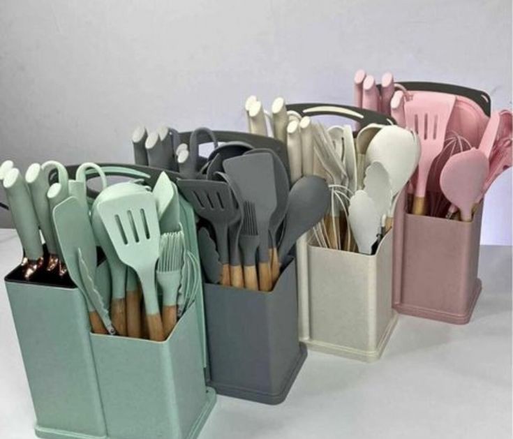 19 piece BPA free silicone kitchen utensil set