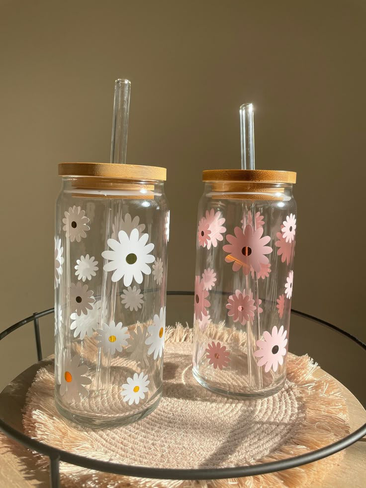 Transparent glass water bottle and beverage carrier