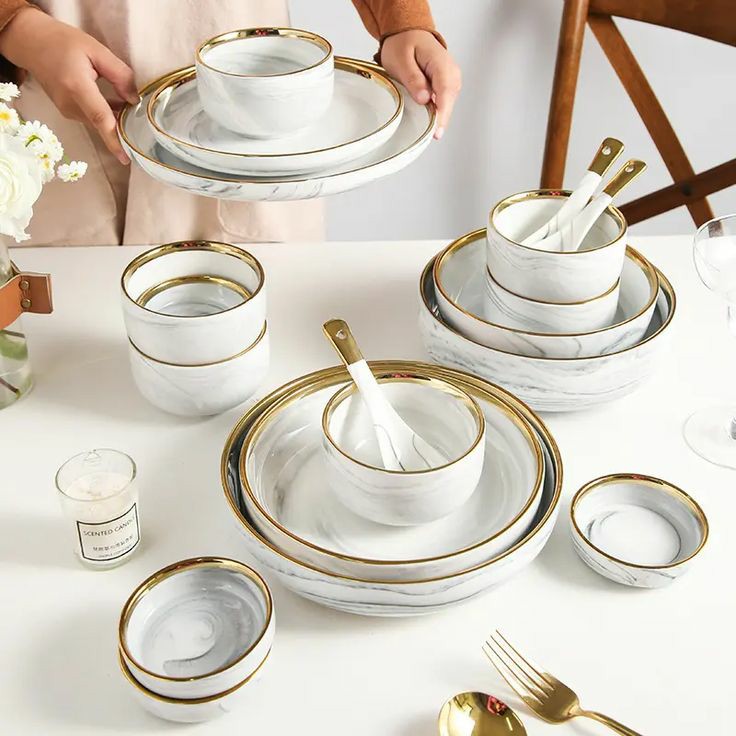 Luxury ceramic dinner plates and cookware