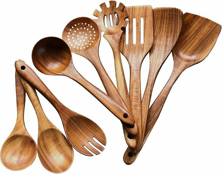 Wooden kitchen utensil set